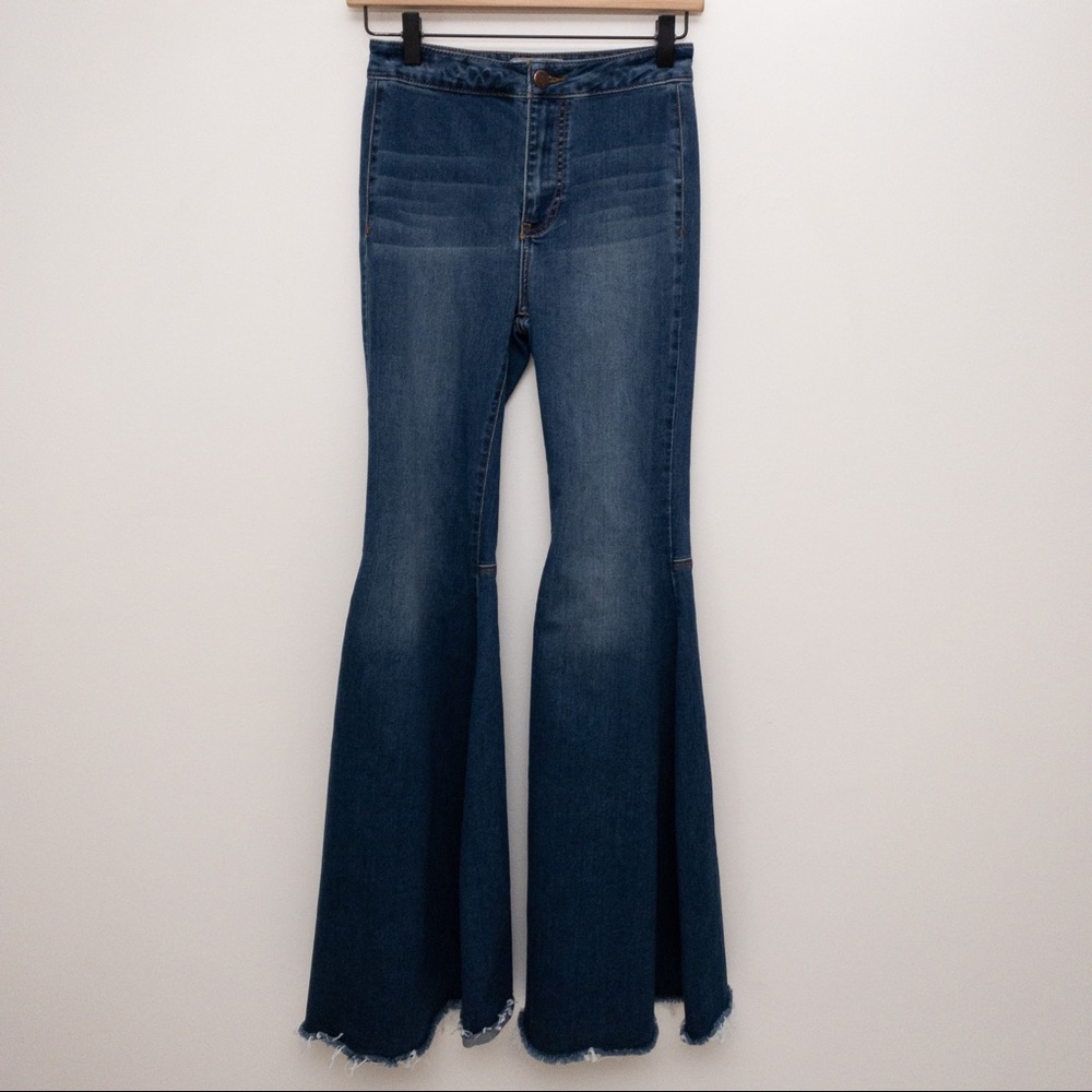 FREE PEOPLE Just Float On Flare Jeans Size 24 - Picture 3 of 11